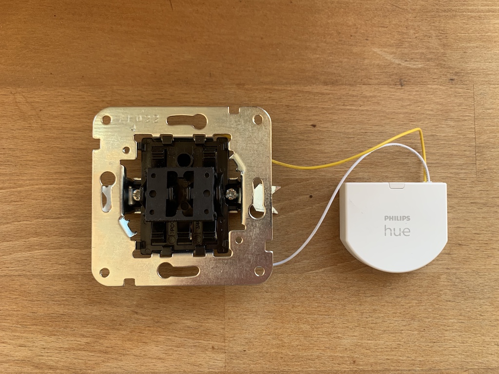 Setting up Philips' Hue Wall Switch Module with HomeKit and